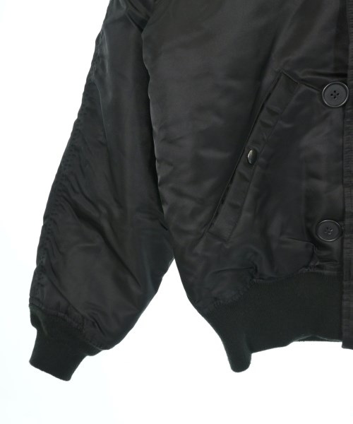 AVIREX（アヴィレックス）ダウンジャケット/ダウンベスト 黒 サイズ:XL メンズ/2200659394040