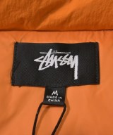 STUSSY（ステューシー）ダウンジャケット/ダウンベスト オレンジ サイズ:M メンズ/2200633901011