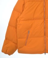 STUSSY（ステューシー）ダウンジャケット/ダウンベスト オレンジ サイズ:M メンズ/2200633901011