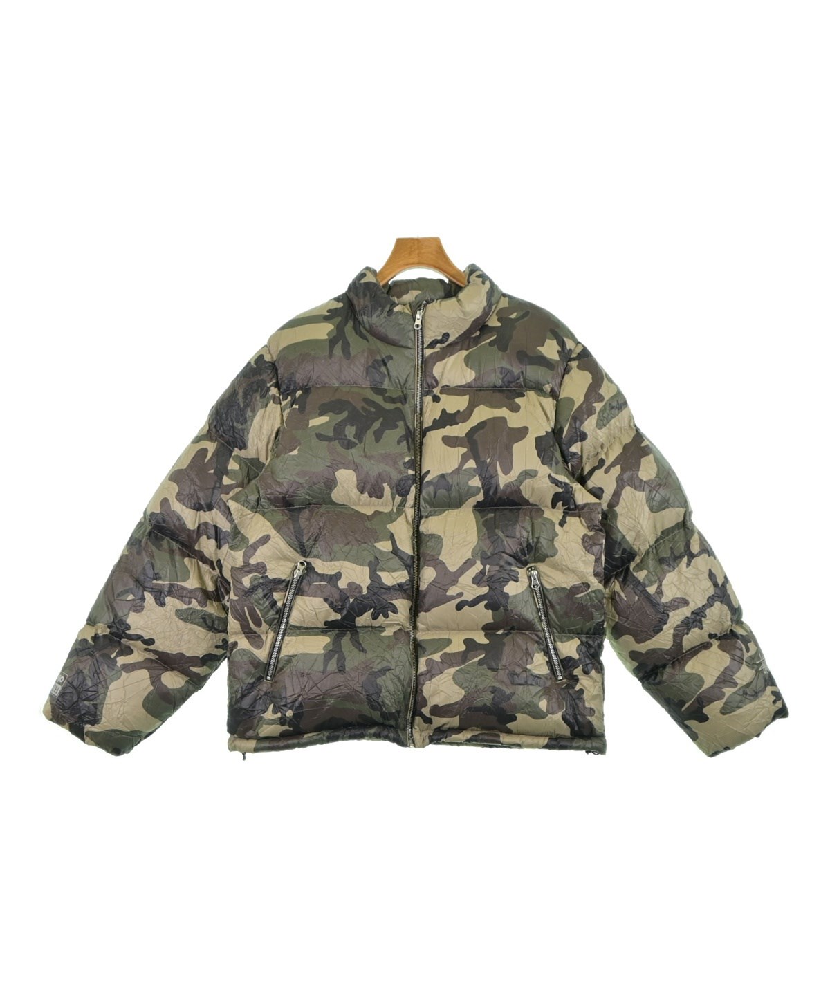 STUSSY カモフラージュ ダウンジャケットベスト メンズ STUSSY（ステューシー）ダウンジャケット/ダウンベスト カーキ