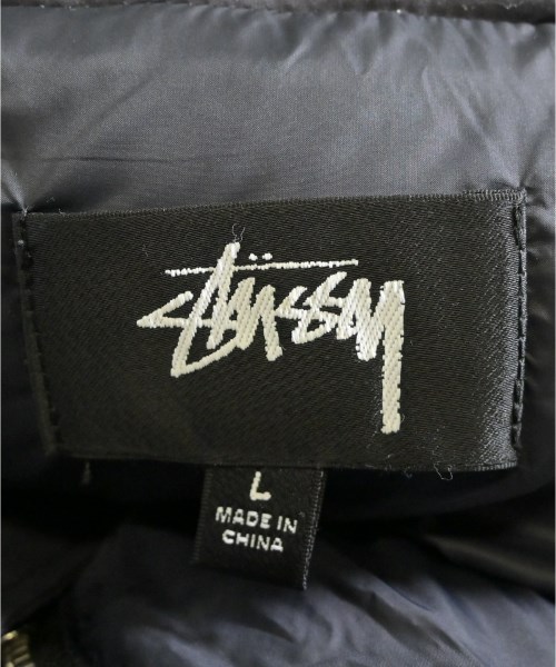 STUSSY（ステューシー）ダウンジャケット/ダウンベスト 黒 サイズ:L メンズ/2200658090028