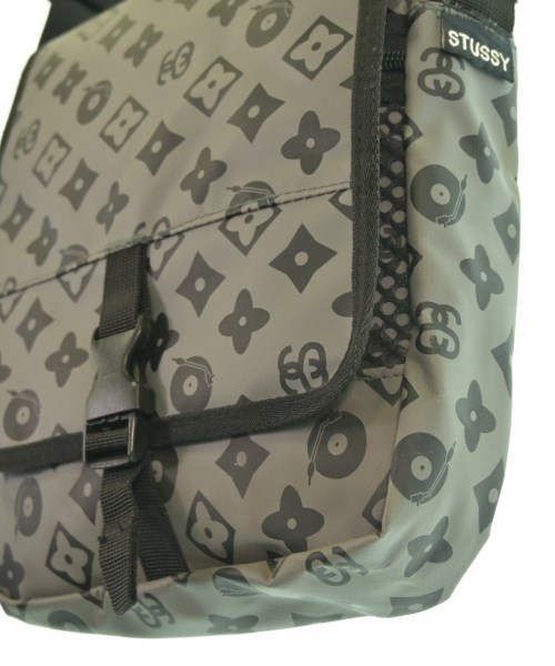 STUSSY（ステューシー）ショルダーバッグ グレー サイズ:- メンズ/2200658995132