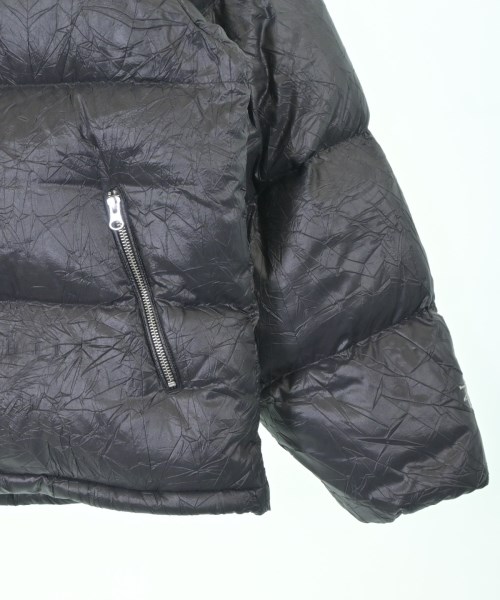 STUSSY（ステューシー）ダウンジャケット/ダウンベスト 黒 サイズ:M メンズ/2200640003012