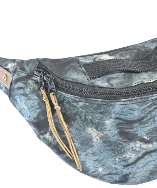 UNDER COVER（アンダーカバー）ショルダーバッグ グレー サイズ:- メンズ/2200621543353