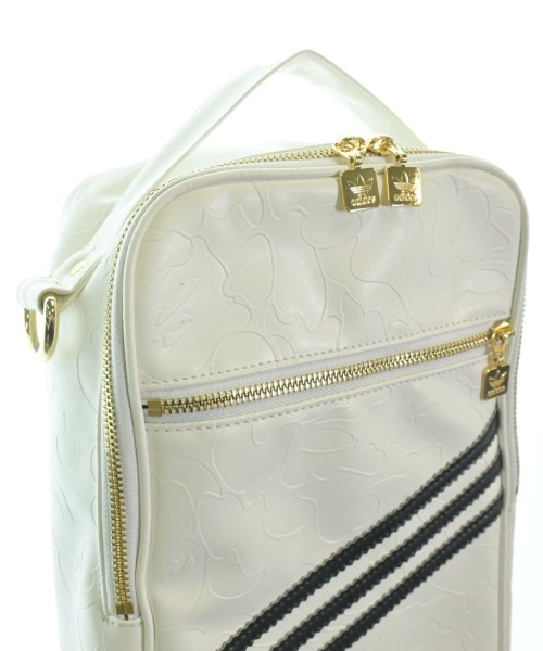 A BATHING APE（アベイシングエイプ）ショルダーバッグ 白 サイズ:- メンズ/2200656470174