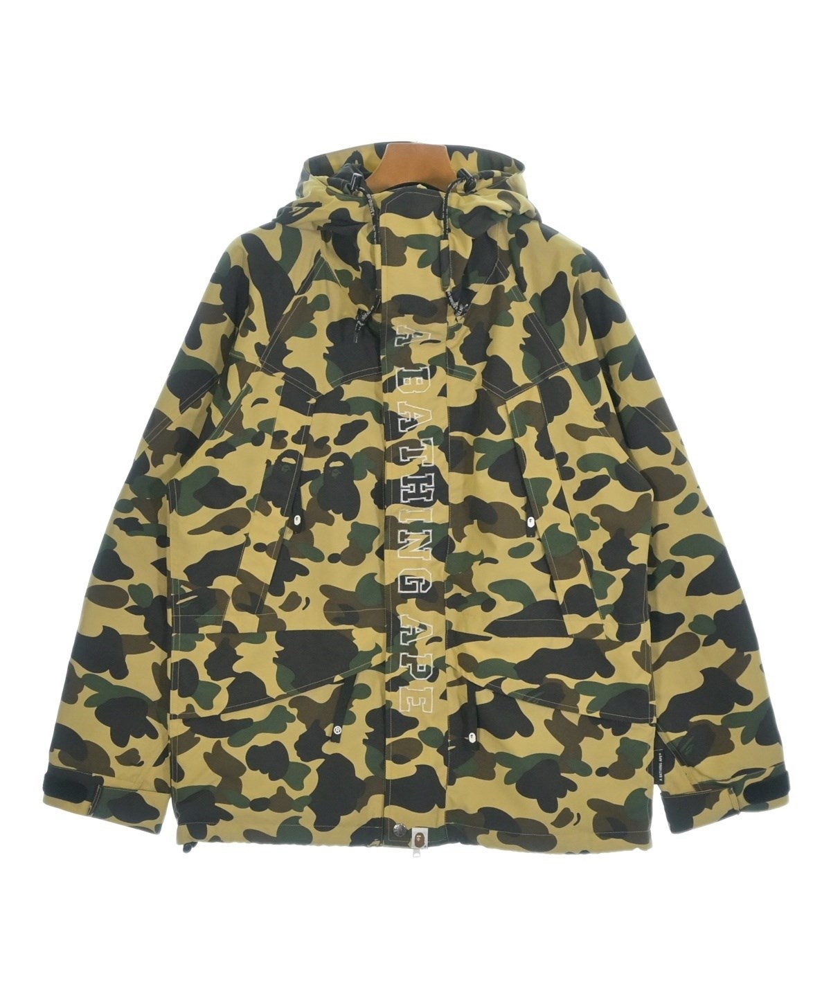 A BATHING APE(アベイシングエイプ)マウンテンパーカー ベージュ A BATHING APE(アベイシングエイプ)マウンテンパーカー ベージュ