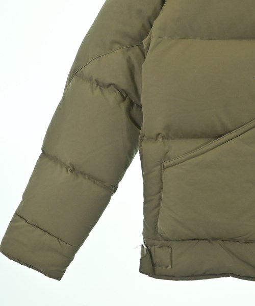 GOODENOUGH（グッドイナフ）ダウンジャケット/ダウンベスト カーキ サイズ:S メンズ/2200667540019