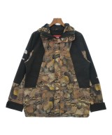 Supreme マウンテンパーカー