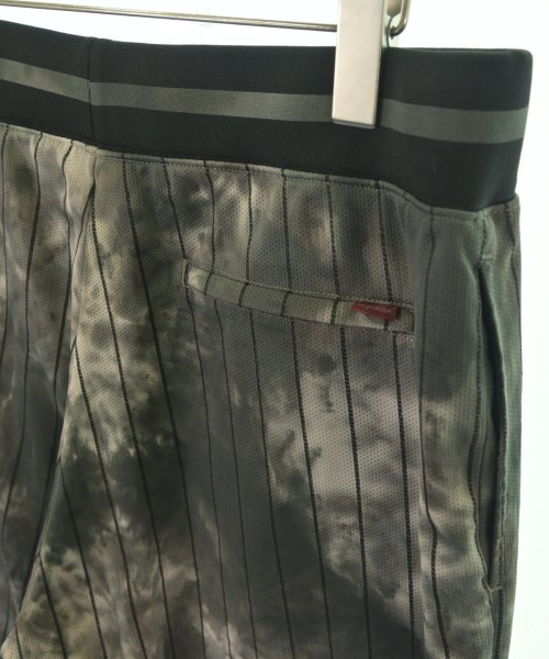 Supreme（シュプリーム）ショートパンツ グレー サイズ:M メンズ/2200637405027