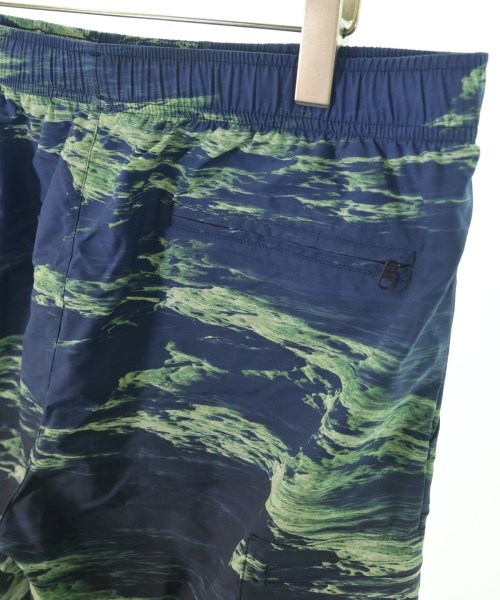 Supreme（シュプリーム）ショートパンツ 紺 サイズ:L メンズ