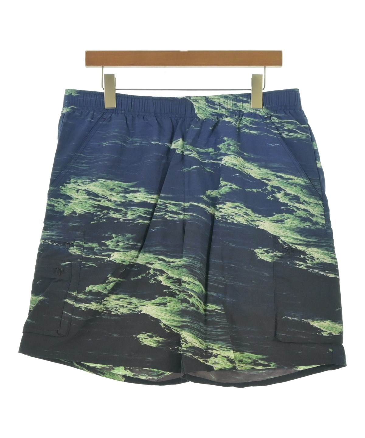 Supreme（シュプリーム）ショートパンツ 紺 サイズ:L メンズ