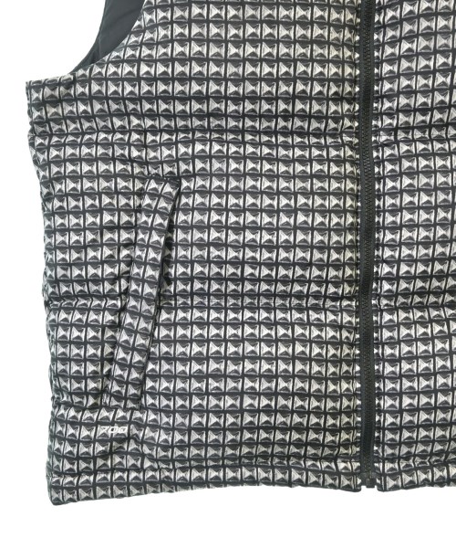 Supreme（シュプリーム）ダウンジャケット/ダウンベスト 黒 サイズ:M メンズ/2200641869075