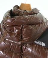 Supreme（シュプリーム）ダウンジャケット/ダウンベスト 茶 サイズ:M メンズ/2200621734010