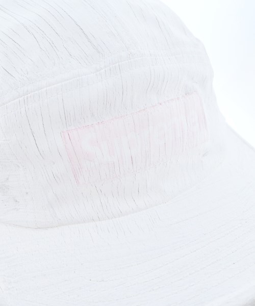 Supreme（シュプリーム）キャップ 白 サイズ:ONE メンズ/2200621819021