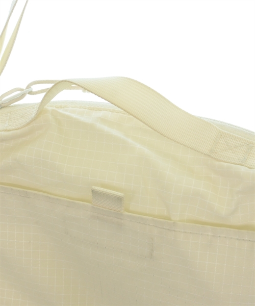 Supreme（シュプリーム）ショルダーバッグ 白 サイズ:- メンズ/2200621888058