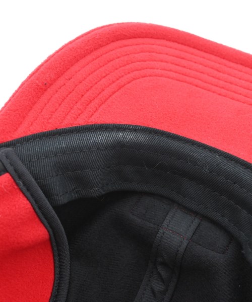 Supreme（シュプリーム）キャップ 赤 サイズ:- メンズ/2200674321519