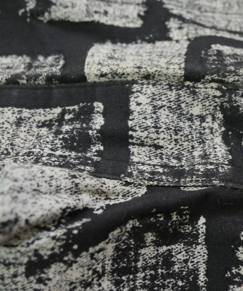 Supreme（シュプリーム）カジュアルシャツ 黒 サイズ:S メンズ/2200671333560