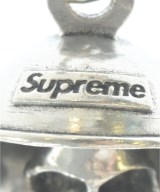 Supreme（シュプリーム）キーケース・キーホルダー シルバー サイズ:- メンズ/2200699376051