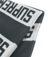 Supreme（シュプリーム）マフラー 黒 サイズ:- メンズ/2200654901021