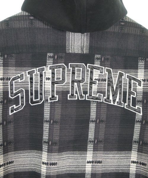 Supreme（シュプリーム）カジュアルシャツ 黒 サイズ:M メンズ/2200656020041