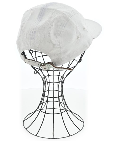 Supreme（シュプリーム）キャップ 白 サイズ:58 メンズ/2200658585050