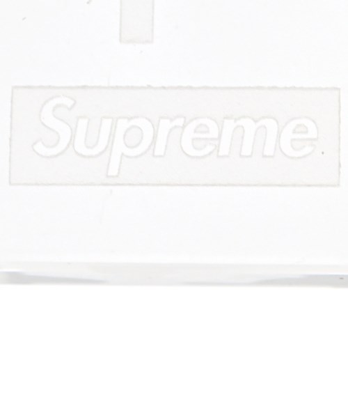Supreme（シュプリーム）キーケース・キーホルダー 白 サイズ:- メンズ/2200710585097