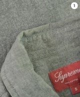 Supreme（シュプリーム）カジュアルシャツ グレー サイズ:S メンズ/2200711972025