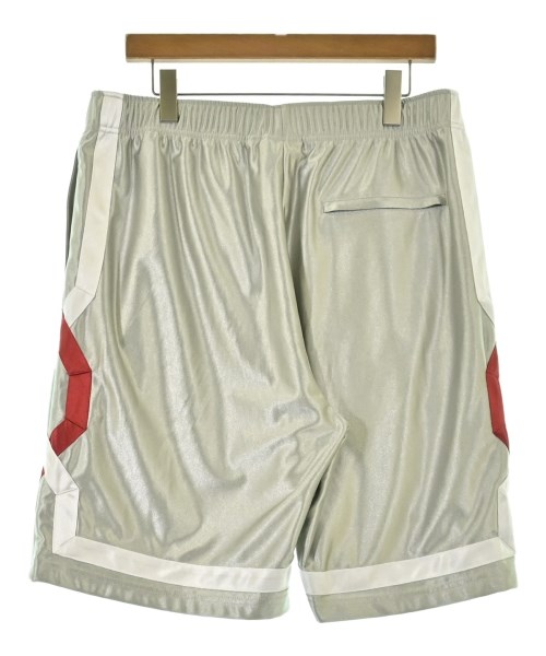 Supreme（シュプリーム）ショートパンツ グレー サイズ:M メンズ/2200713243055