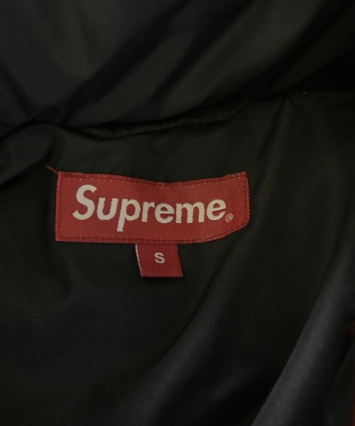 Supreme（シュプリーム）ダウンジャケット/ダウンベスト 黒 サイズ:S メンズ/2200715777046