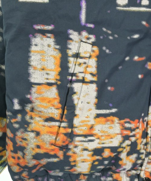 Supreme（シュプリーム）ダウンジャケット/ダウンベスト 紺 サイズ:L メンズ/2200652654011