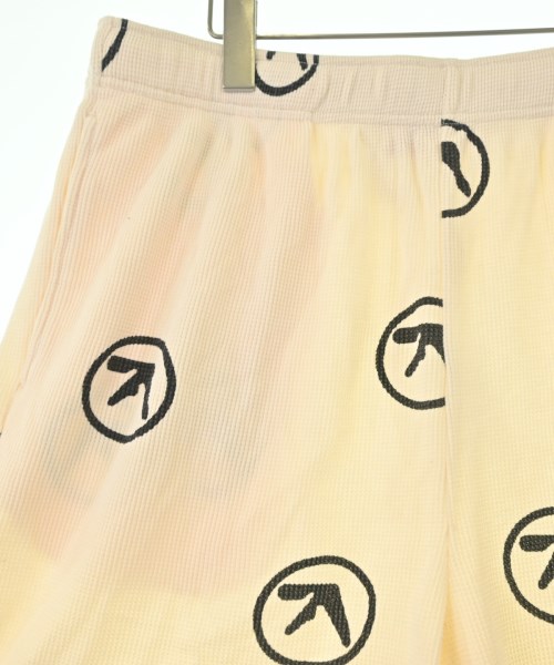 Supreme（シュプリーム）ショートパンツ ベージュ サイズ:L メンズ/2200652263107