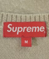 Supreme（シュプリーム）ニット・セーター ベージュ サイズ:M メンズ/2200666398031