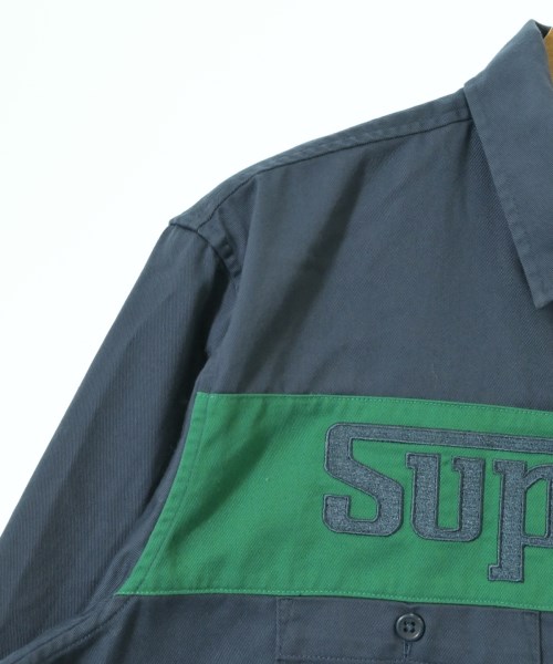 Supreme（シュプリーム）カジュアルシャツ 紺 サイズ:M メンズ/2200727223081