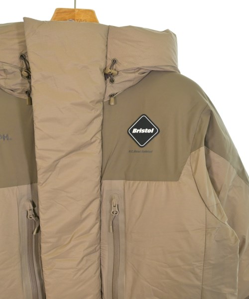 F.C.R.B（エフシーアールビー）ダウンジャケット/ダウンベスト ベージュ サイズ:S メンズ/2200644265010