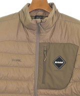 F.C.R.B（エフシーアールビー）ダウンジャケット/ダウンベスト ベージュ サイズ:L メンズ/2200626331016