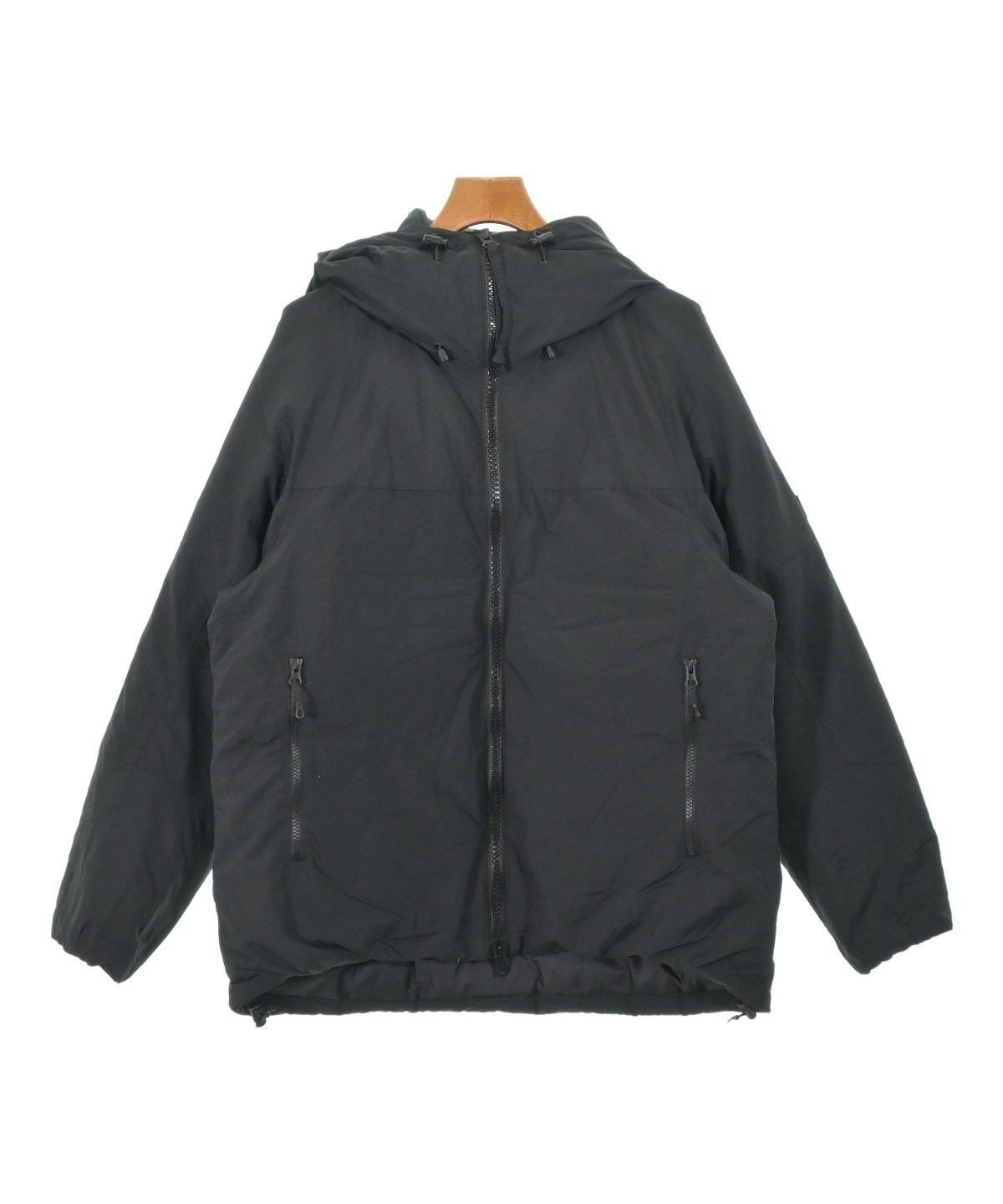 F.C.R.B（エフシーアールビー）ダウンジャケット/ダウンベスト 黒