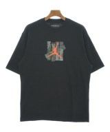 UNDEFEATED Tシャツ・カットソー