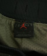 UNDEFEATED（アンディフィーテッド）ショートパンツ カーキ サイズ:L メンズ/2200650556027