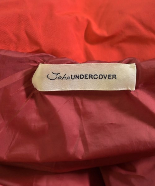 JohnUNDERCOVER（ジョンアンダーカバー）ダウンジャケット/ダウンベスト 赤 サイズ:4(XL位) メンズ/2200613139076