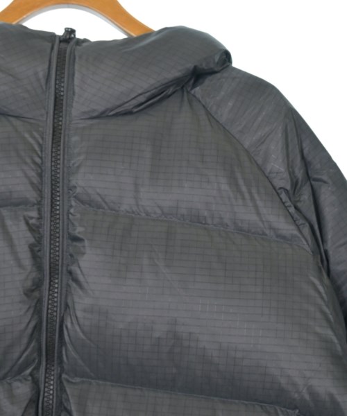 PALACE（パレス）ダウンジャケット/ダウンベスト 黒 サイズ:L メンズ/2200632432011