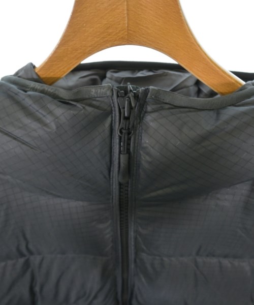 PALACE（パレス）ダウンジャケット/ダウンベスト 黒 サイズ:L メンズ/2200632432011