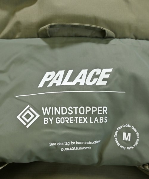 PALACE（パレス）ダウンジャケット/ダウンベスト カーキ サイズ:M メンズ/2200645424355