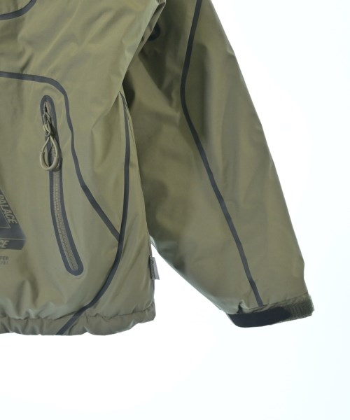 PALACE（パレス）ダウンジャケット/ダウンベスト カーキ サイズ:M メンズ/2200645424355