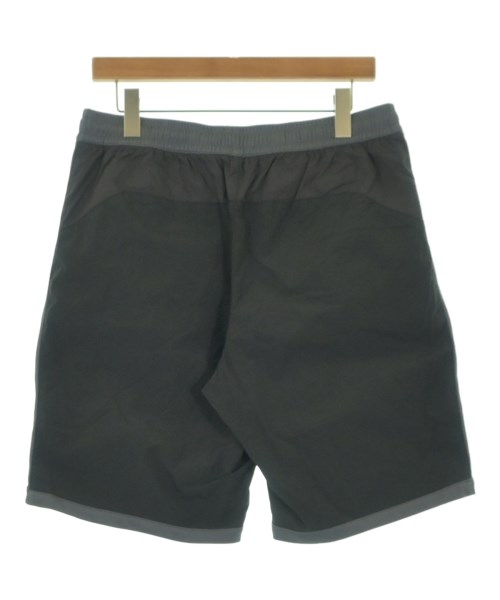 PALACE（パレス）ショートパンツ 黒 サイズ:L メンズ/2200668225359