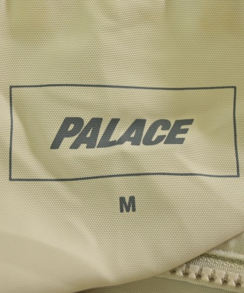 PALACE（パレス）マウンテンパーカー ベージュ サイズ:M メンズ/2200731457106