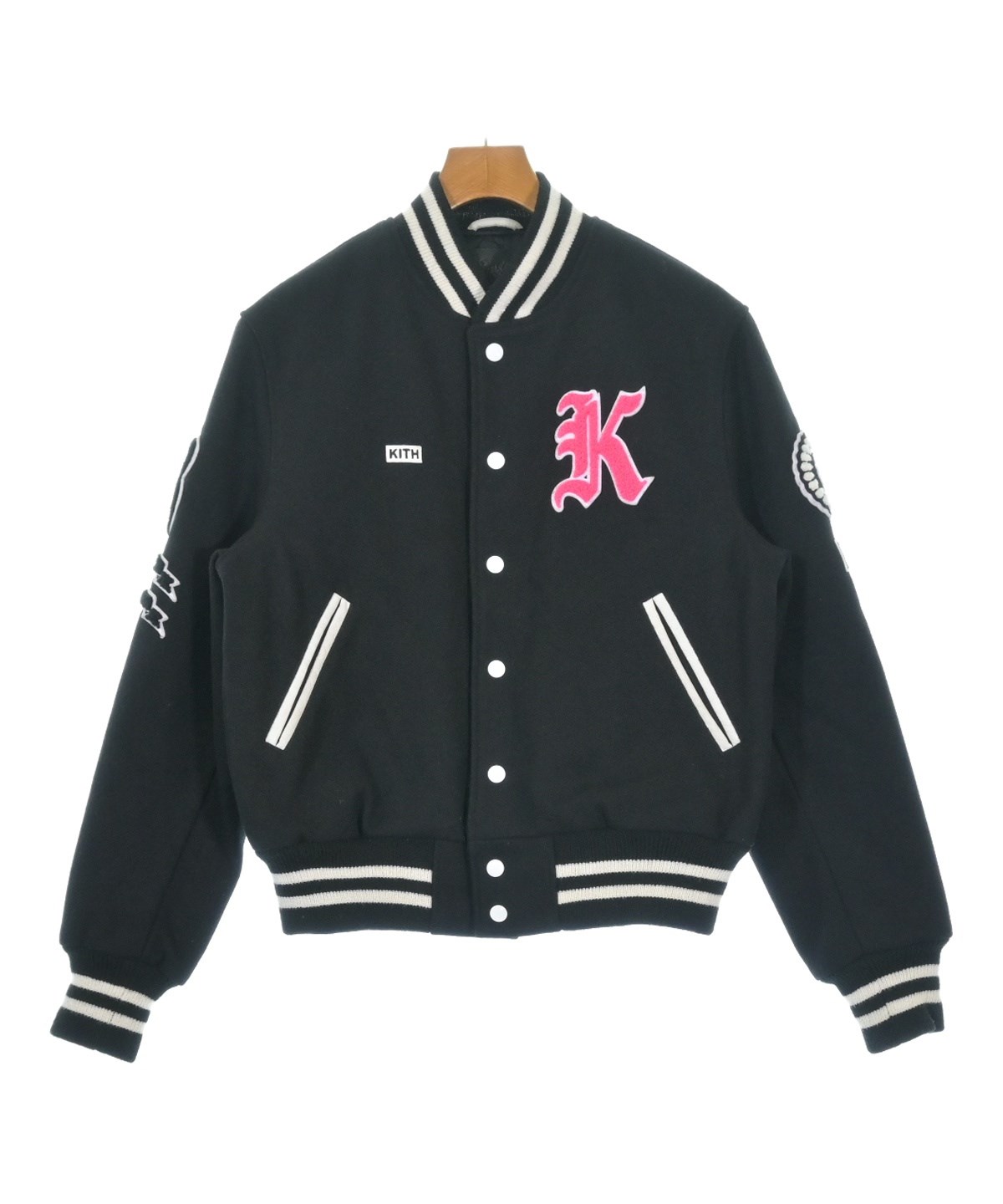 KISS キッス ジャケット Mサイズ スタジャン　カードセット KITH（キス）スタジャン 黒 サイズ:M メンズ/2200615167183 |【公式