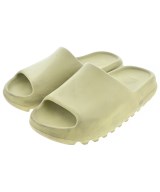 yeezy サンダル