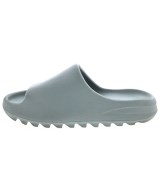 yeezy（イージー）サンダル グレー サイズ:9(27cm位) メンズ/2200717492015