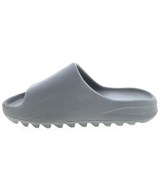 yeezy（イージー）サンダル グレー サイズ:9(27cm位) メンズ/2200722766019