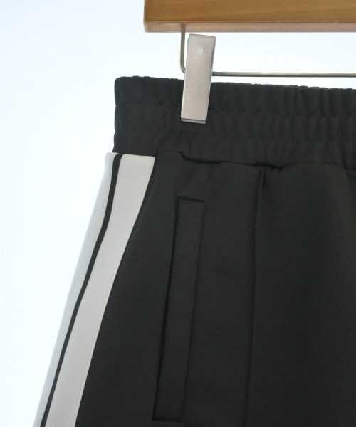 Palm Angels（パームエンジェルス）ショートパンツ 黒 サイズ:M メンズ/2200647924051